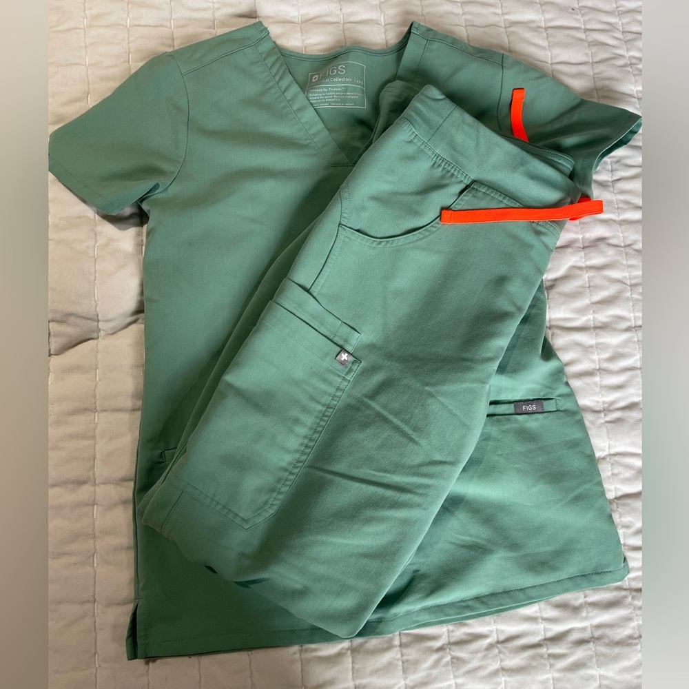 Figs light Green Scrub Set with Orange Accents